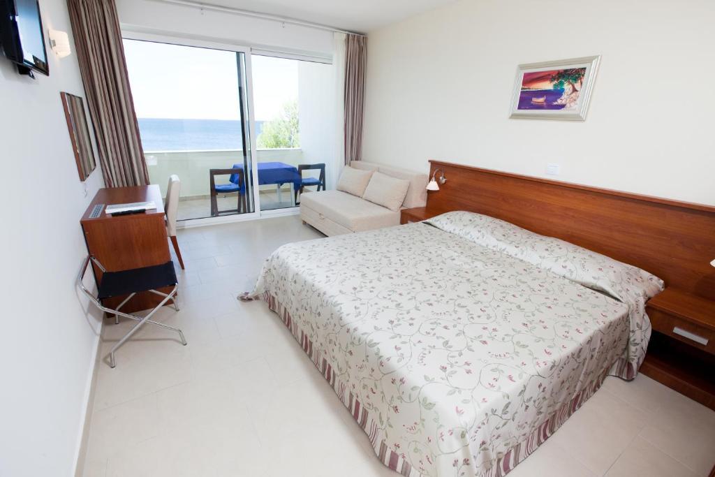Hotel Vila 4M Ražanac Rum bild