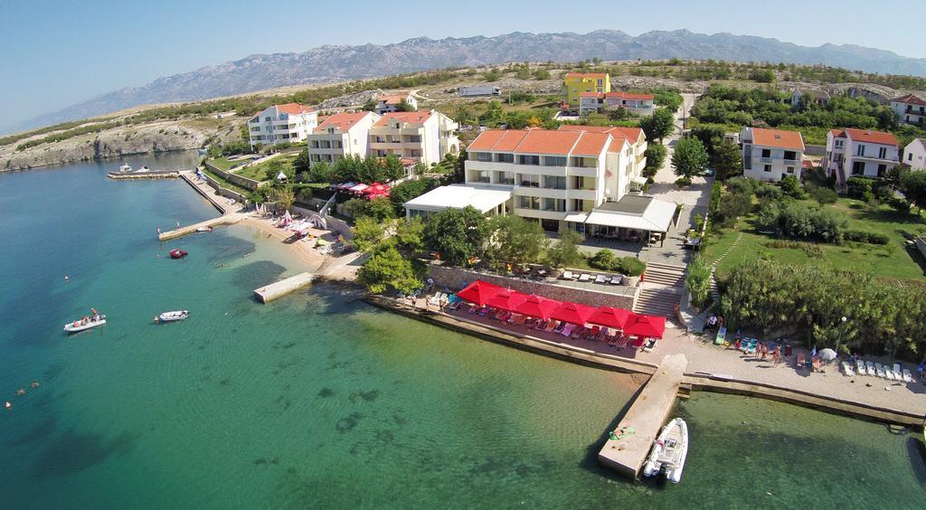 Hotel Vila 4M Ražanac Exteriör bild