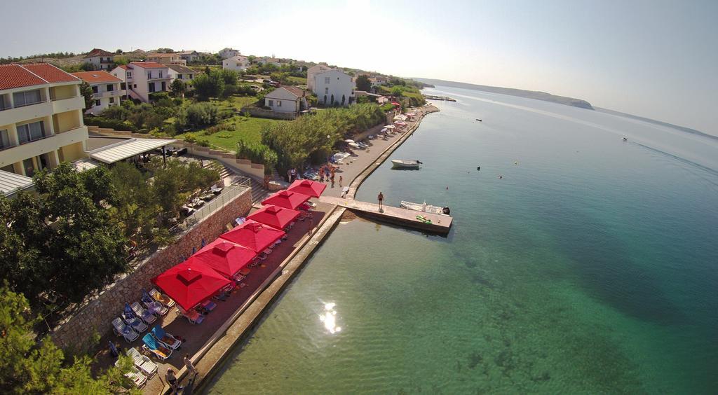 Hotel Vila 4M Ražanac Exteriör bild